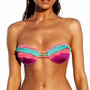 NWOT Beach Bunny Lady Lace Halter Balconette bikini top sz M